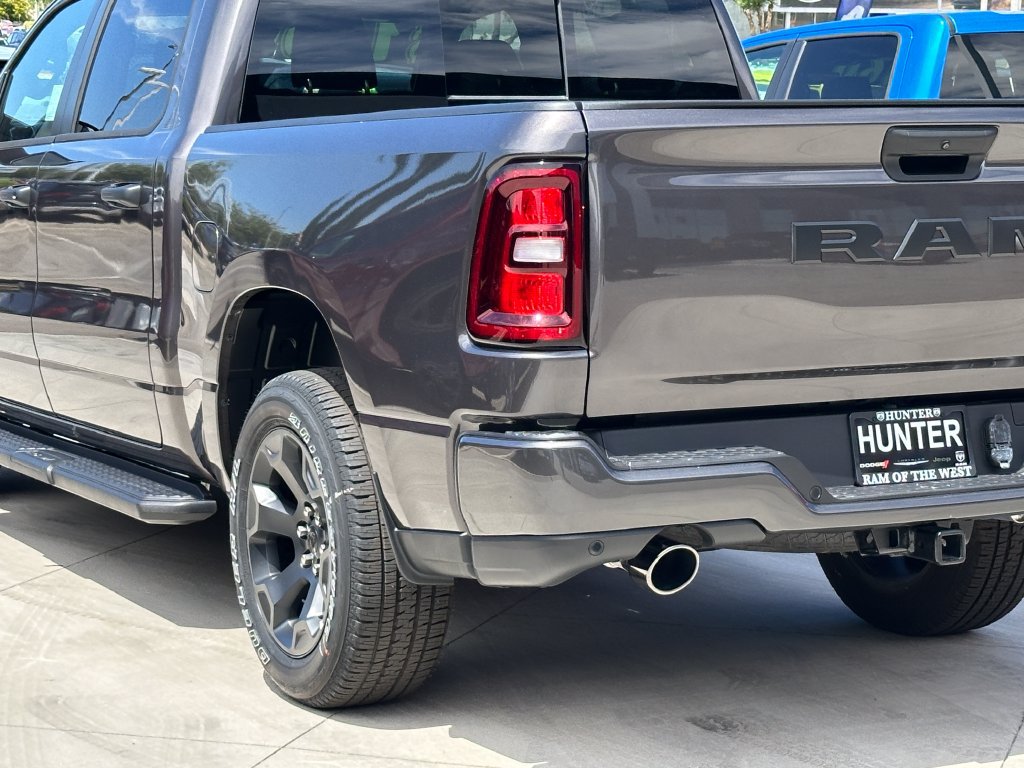 New 2026 RAM 1500 Express AWD/4WD image 5