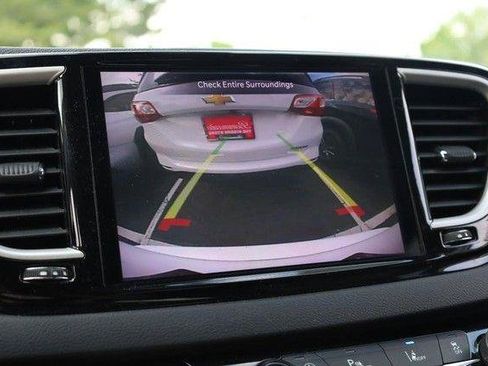 Used 2022 Chrysler Pacifica Touring-L FWD image 14