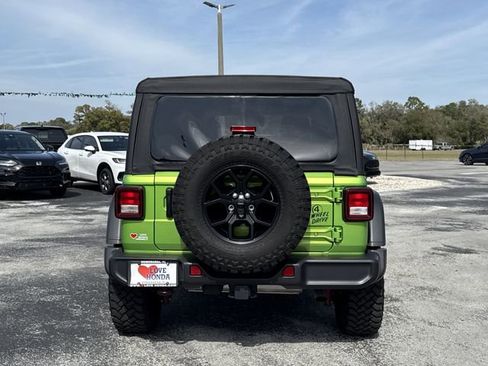 Used 2025 Jeep Wrangler Willys image 7
