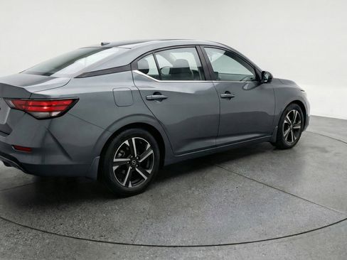 Used 2025 Nissan Sentra SV FWD image 9