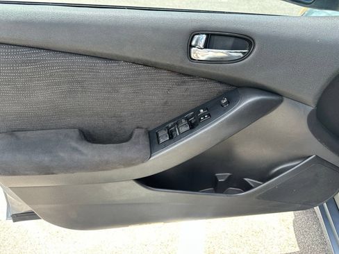 Used 2010 Nissan Altima 2.5 S FWD image 15