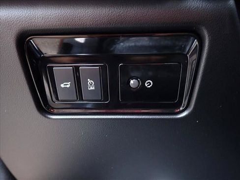 Used 2020 Jaguar F-PACE SVR AWD/4WD image 16