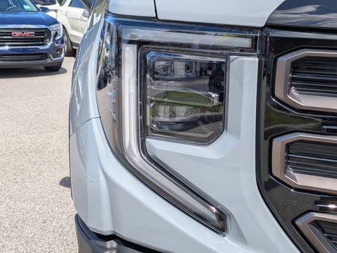 Used 2024 GMC Sierra 1500 AT4X AWD/4WD image 10