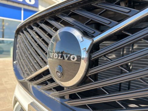 New 2026 Volvo XC60 B5 Ultra w/ Protection Package Premier image 7