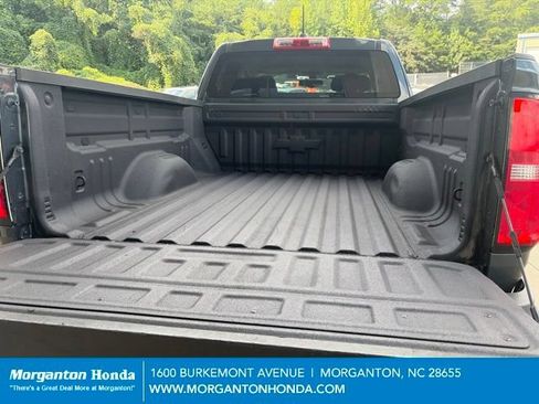 Used 2018 Chevrolet Colorado LT AWD/4WD image 32