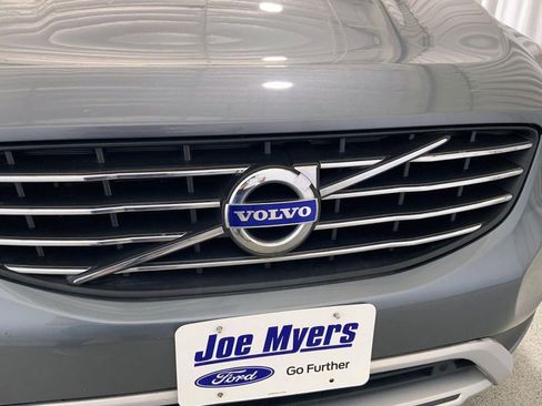 Used 2017 Volvo XC60 T6 Dynamic w/ Preferred Option Package AWD/4WD image 27