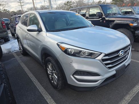 Used 2017 Hyundai Tucson SE image 3