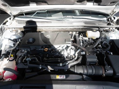 Used 2021 Toyota Camry SE image 30