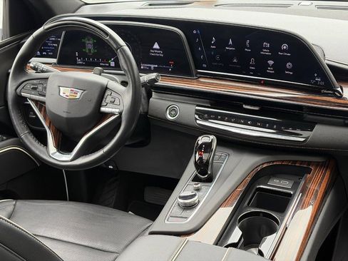 Certified 2023 Cadillac Escalade ESV Premium Luxury AWD/4WD image 10