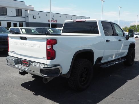 Used 2024 Chevrolet Silverado 2500 LT AWD/4WD image 5