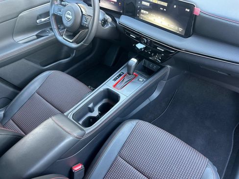 Used 2025 Nissan Kicks SR w/ SR Premium Package AWD/4WD image 16