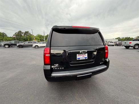 Used 2017 Chevrolet Tahoe Premier AWD/4WD image 6