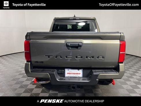 Certified 2025 Toyota Tacoma TRD Off-Road image 9