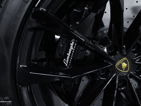 Used 2023 Lamborghini Urus S image 21