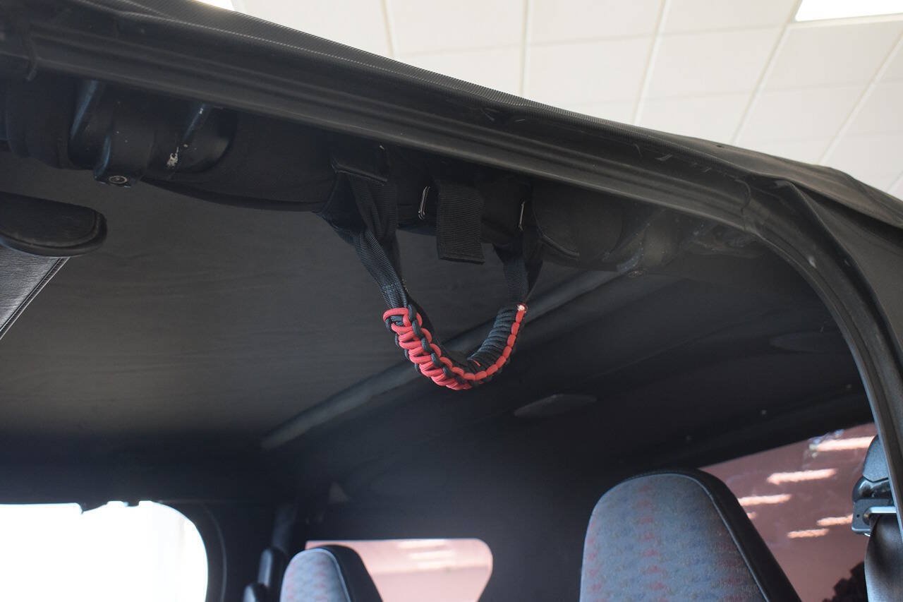 Used 2000 Jeep Wrangler Sport AWD/4WD image 39