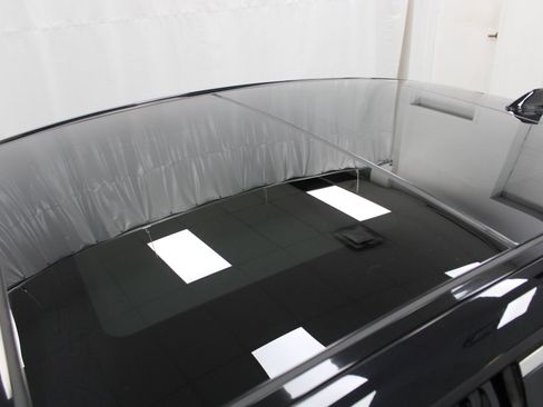 Used 2019 Toyota Camry XSE image 9