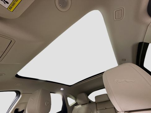 Used 2021 Jaguar E-PACE SE image 41