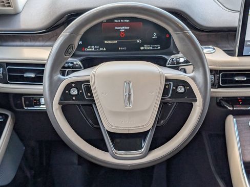 Used 2021 Lincoln Aviator Reserve w/ Equipment Group 202A AWD/4WD image 17