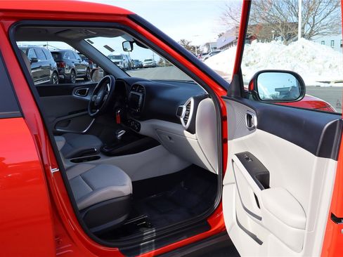 Certified 2023 Kia Soul LX w/ LX Technology Package image 25