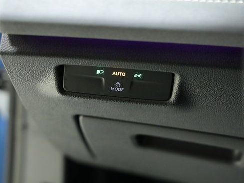 New 2026 Volkswagen Tiguan SE image 26