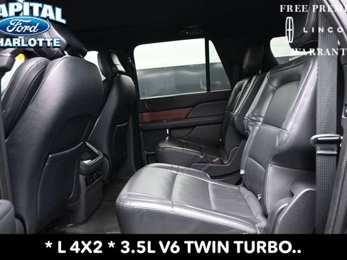 Used 2022 Lincoln Navigator L 2WD image 11