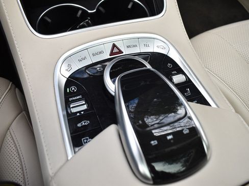 Used 2020 Mercedes-Benz S 560 4MATIC Sedan image 44