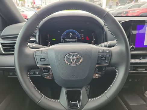 Used 2026 Toyota Camry SE FWD image 23