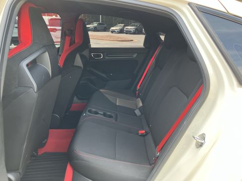 Used 2025 Honda Civic Type R image 32