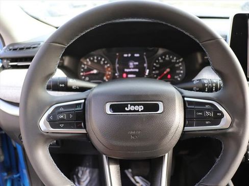 Used 2022 Jeep Compass Latitude image 24