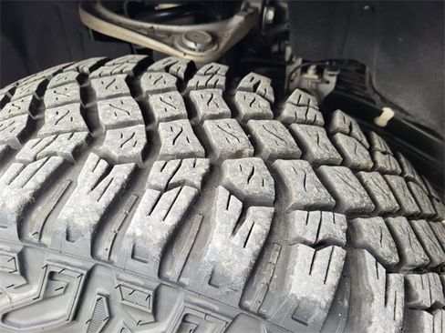 Used 2023 Ford Bronco Badlands image 26