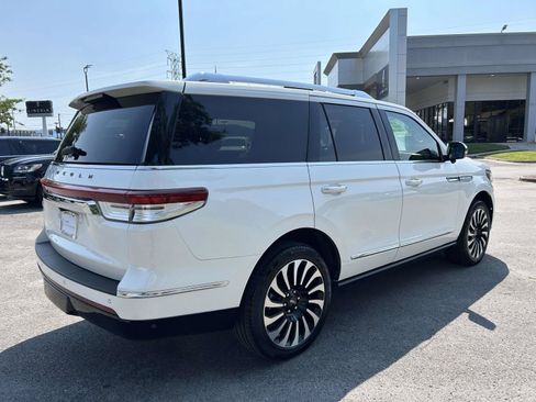 Used 2024 Lincoln Navigator Black Label AWD/4WD image 3