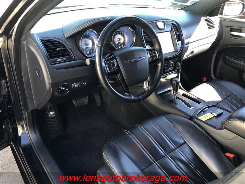 Used 2014 Chrysler 300 S RWD image 10