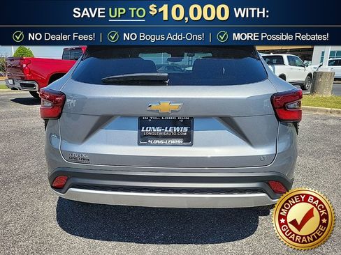 New 2026 Chevrolet Trax LT FWD image 8