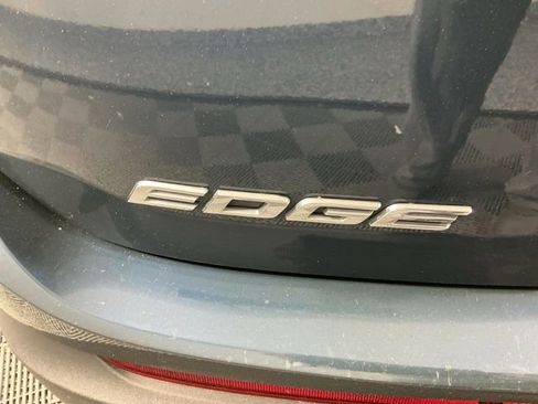 Used 2016 Ford Edge SEL w/ Equipment Group 201A AWD/4WD image 23