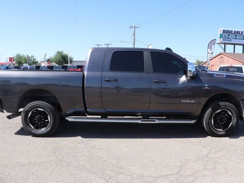 Used 2025 RAM 3500 Laramie AWD/4WD image 8