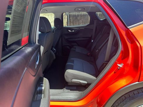 Used 2025 Chevrolet Blazer LT FWD image 22