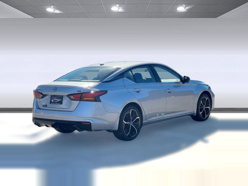 New 2025 Nissan Altima 2.5 SR w/ SR Premium Package image 9