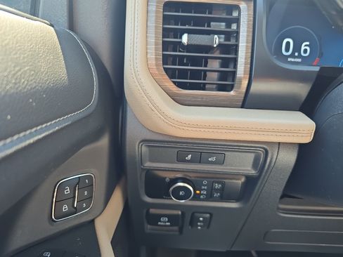 Used 2024 Ford Expedition Max Limited AWD/4WD image 25
