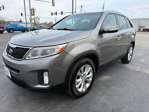 Used 2014 Kia Sorento EX w/ EX V6 Touring Package image 4