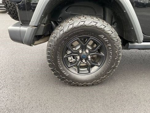 Used 2024 Jeep Wrangler Unlimited AWD/4WD image 33