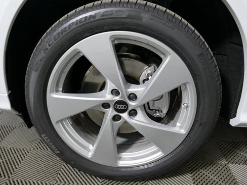 New 2025 Audi Q5 Premium Plus image 9