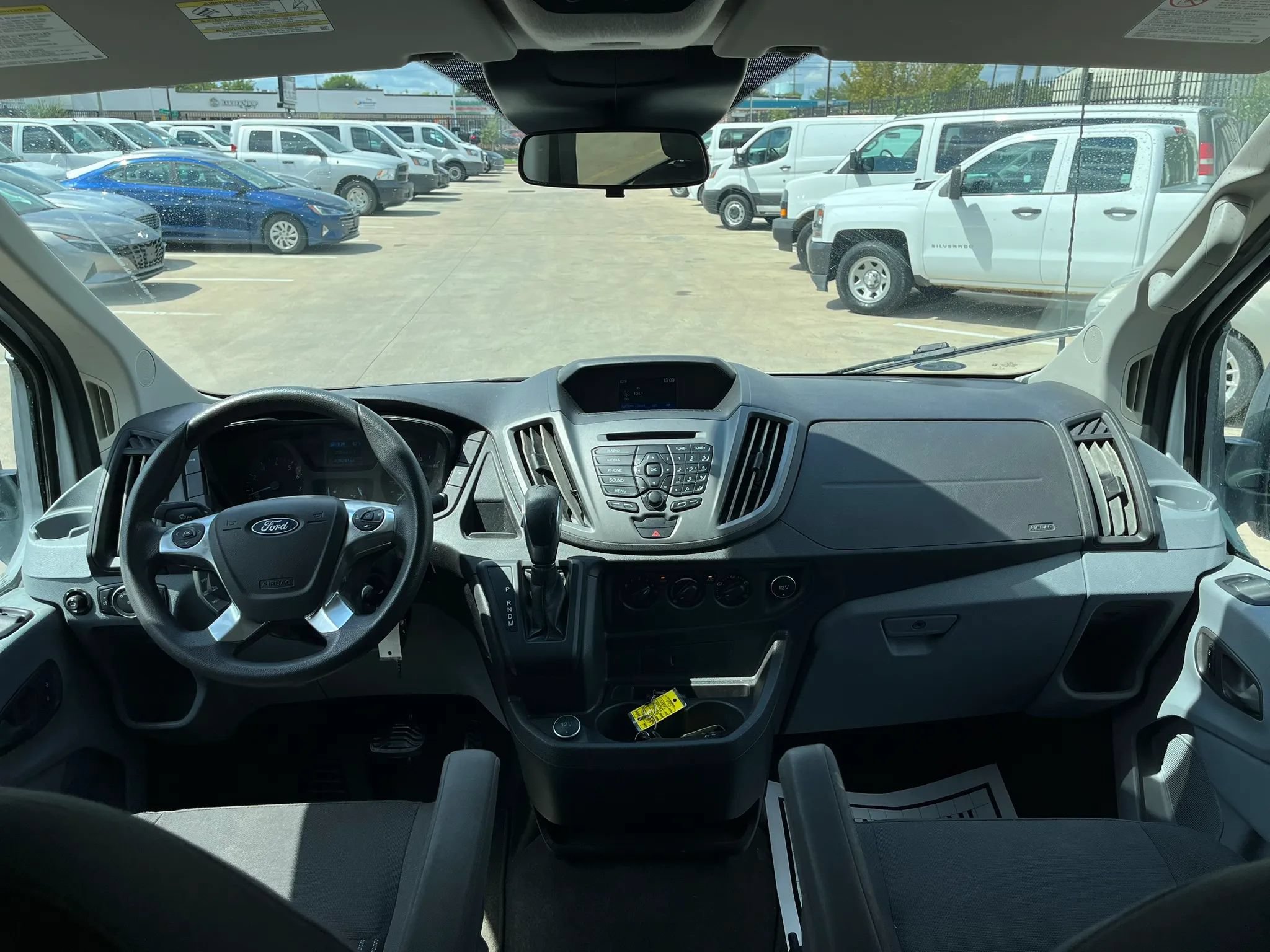 Used 2018 Ford Transit 350 XL RWD image 29