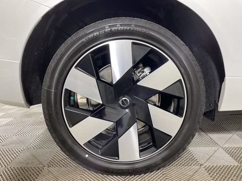 Certified 2025 Volvo XC60 T8 Plus w/ Protection Package Premier AWD/4WD image 16