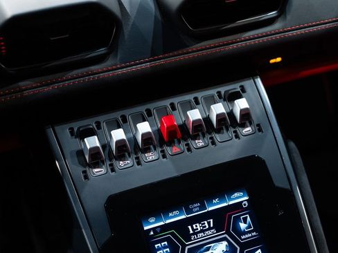 Used 2017 Lamborghini Huracan LP 580-2 image 33