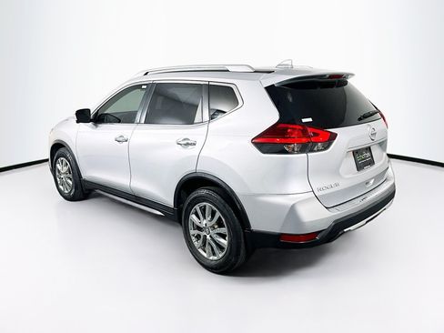 Used 2017 Nissan Rogue SV w/ SV Premium Package FWD image 5