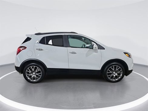 Used 2019 Buick Encore Sport Touring image 2