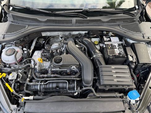 Used 2025 Volkswagen Jetta SE image 25