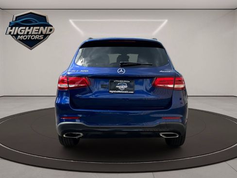 Used 2018 Mercedes-Benz GLC 300 4MATIC w/ AMG Line image 5
