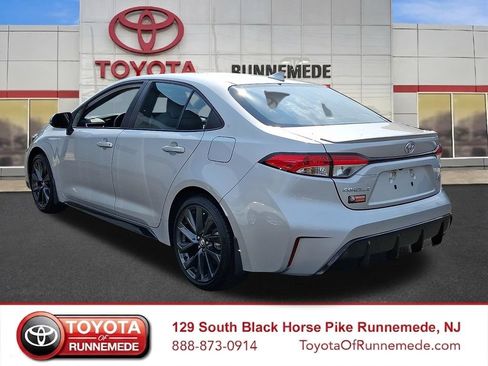 Used 2025 Toyota Corolla SE FWD image 4