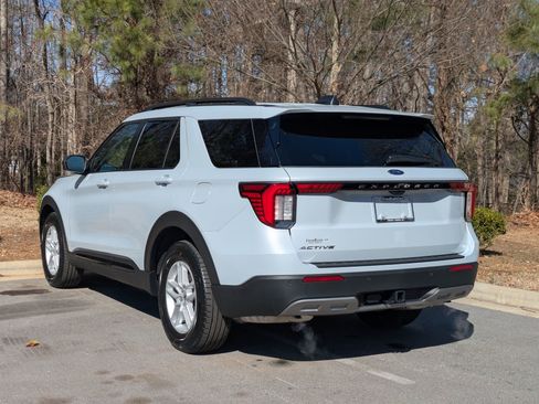 New 2026 Ford Explorer Active w/ Active Comfort Package image 5